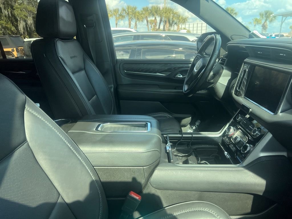 Used 2023 GMC Yukon Denali RWD image 5