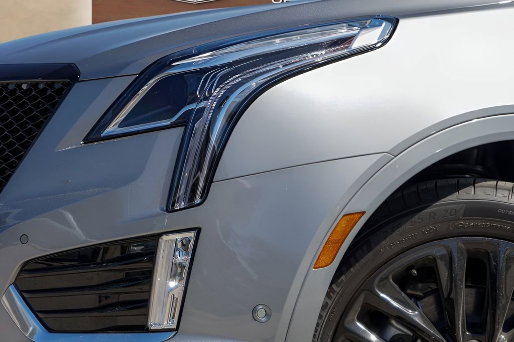 New 2026 Cadillac XT5 Premium Luxury w/ LPO, ONYX Package image 3