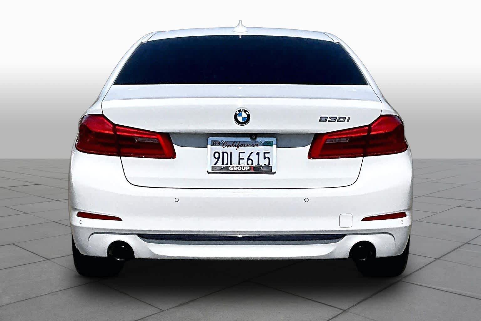 Used 2018 BMW 530i w/ Premium Package RWD image 4