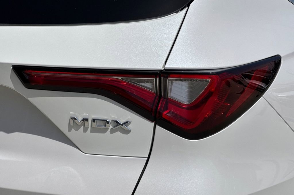 Certified 2023 Acura MDX FWD w/ Technology Package image 38