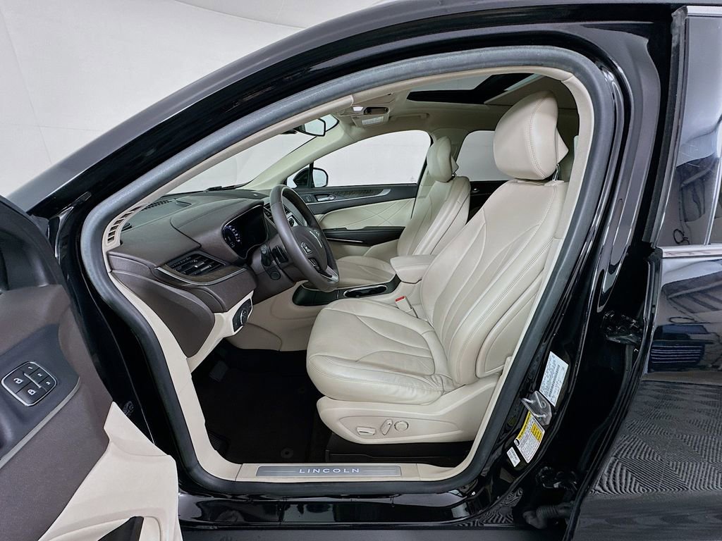 Used 2019 Lincoln MKC Reserve w/ MKC Technology Package image 22