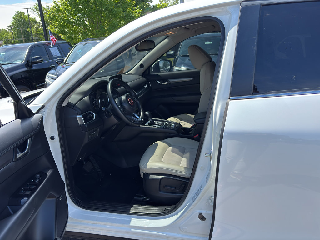 Used 2020 MAZDA CX-5 Touring FWD image 6