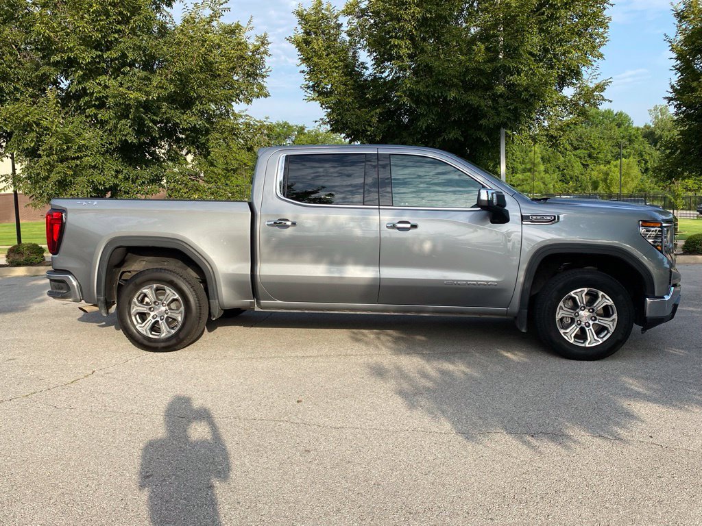 Used 2025 GMC Sierra 1500 SLT AWD/4WD image 9