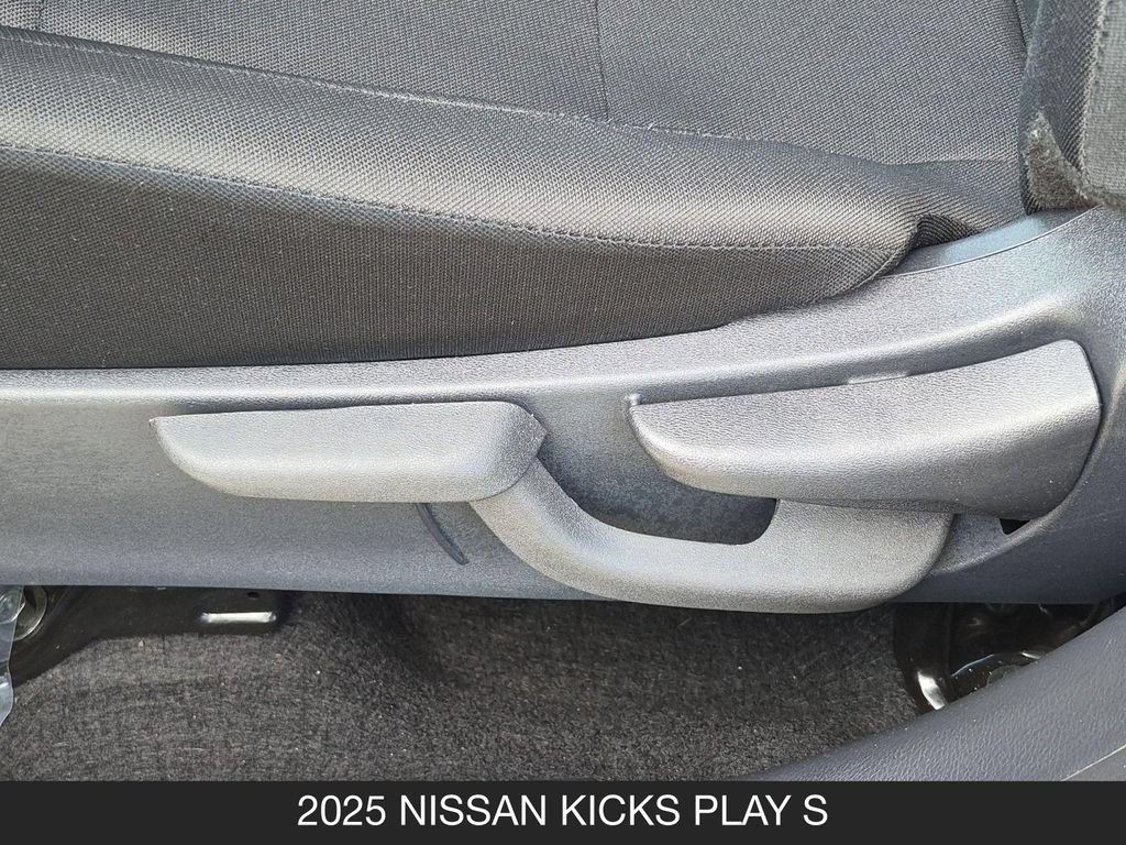 Used 2025 Nissan Kicks Play S FWD image 15