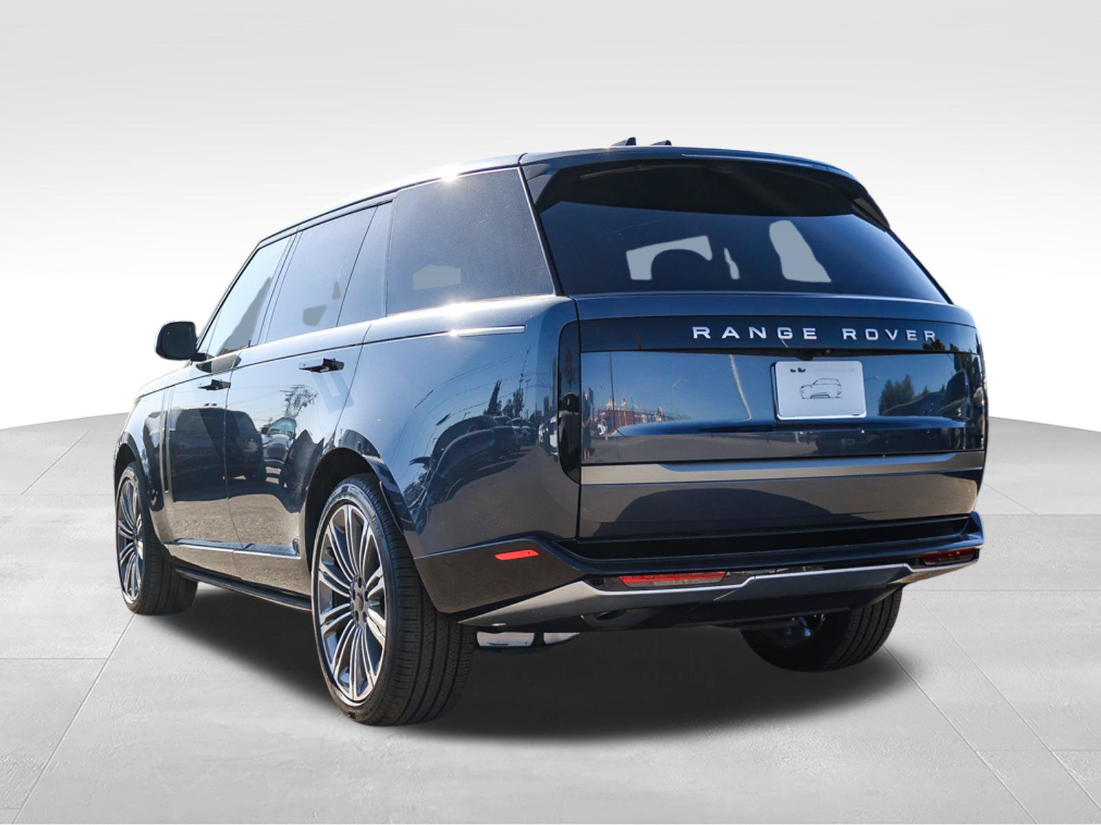 New 2026 Land Rover Range Rover Long Wheelbase SE AWD/4WD image 6