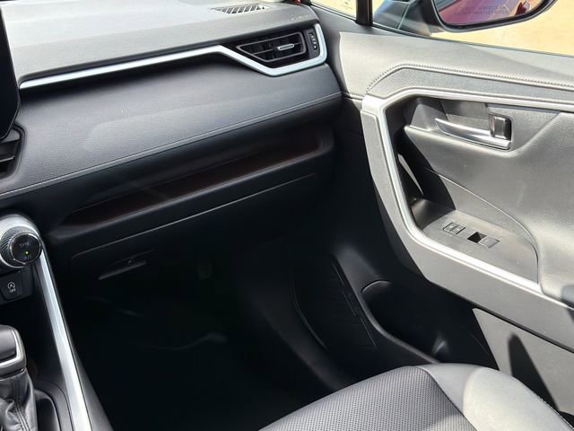 Used 2024 Toyota RAV4 Limited image 16