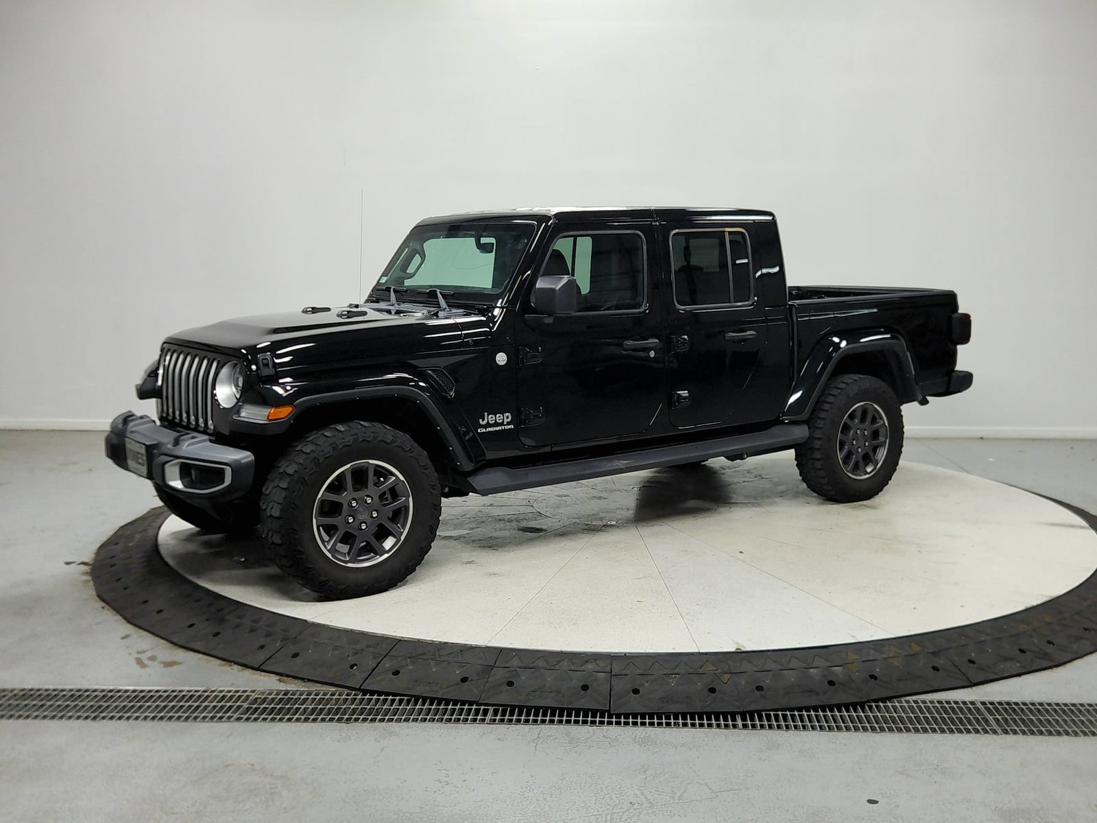 Used 2022 Jeep Gladiator Overland w/ Popular Equipment Package AWD/4WD image 4