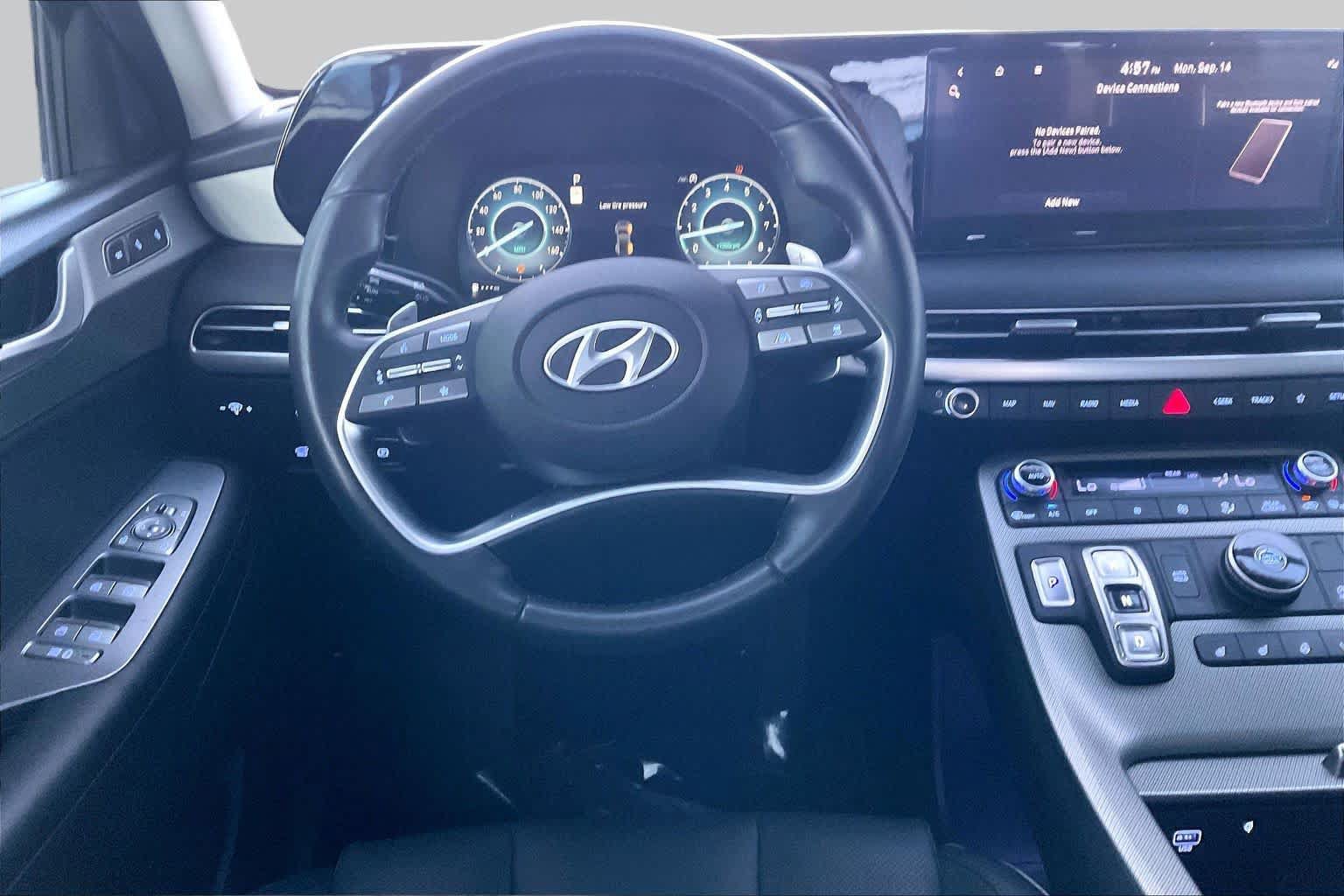 Used 2024 Hyundai Palisade SEL FWD image 6