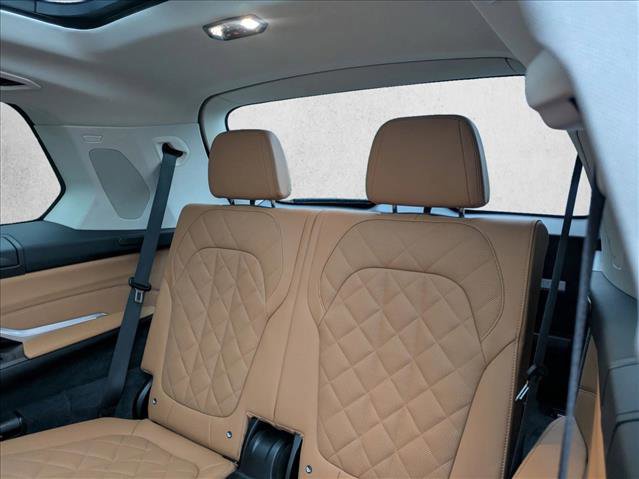 Used 2024 BMW X7 xDrive40i w/ Premium Package image 20