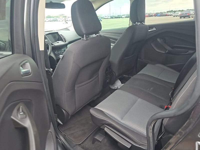 Used 2018 Ford Escape SE w/ SE Sync 3 Package AWD/4WD image 25