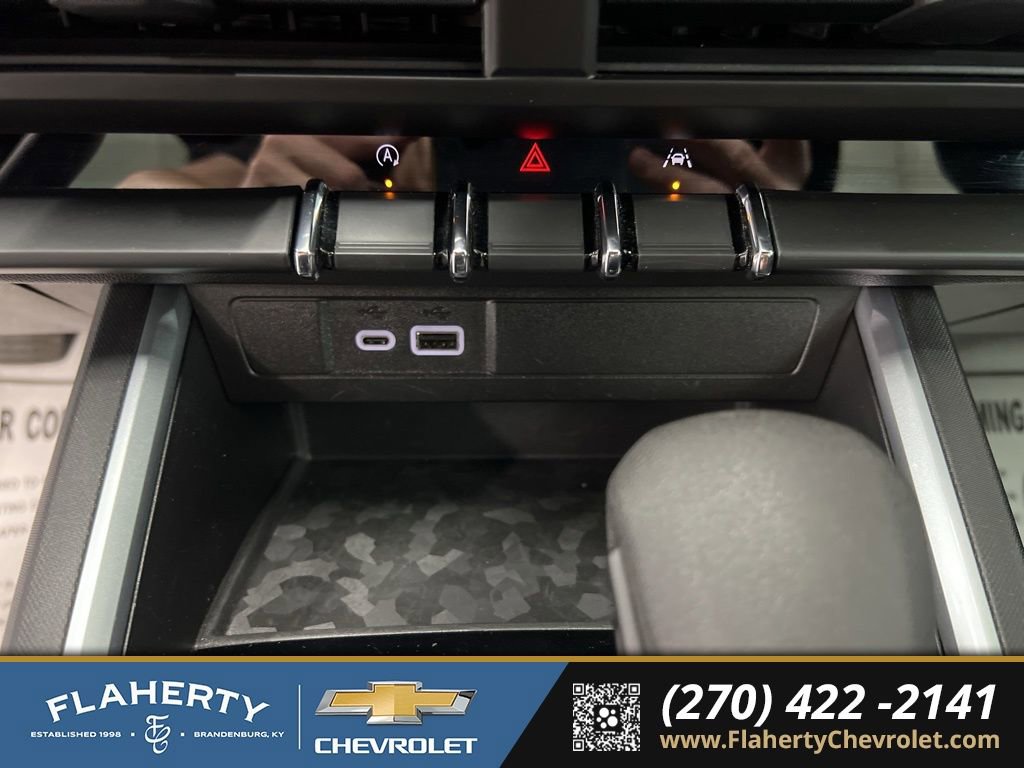 Used 2024 Chevrolet Colorado Trail Boss w/ Technology Package image 28