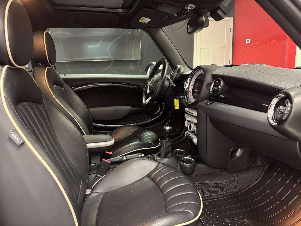 Used 2009 MINI Cooper S FWD image 23