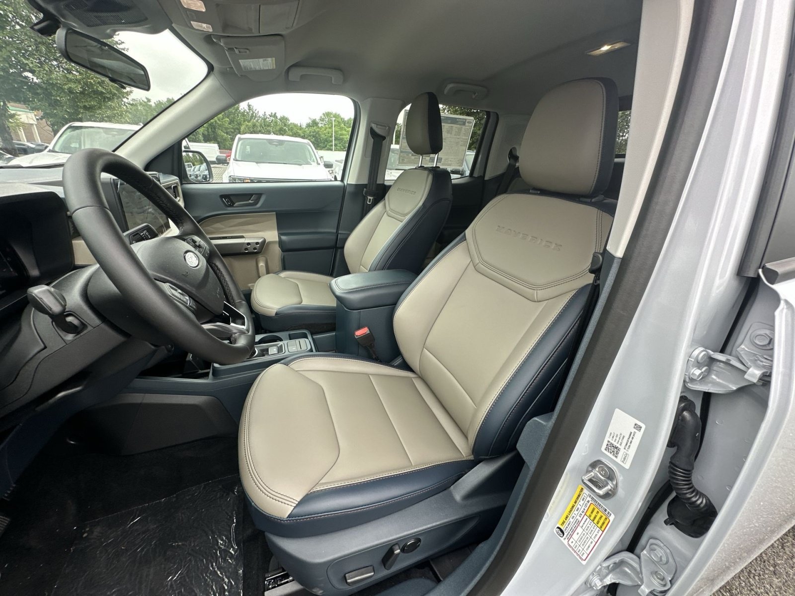 New 2026 Ford Maverick Lariat w/ 4K Tow Package AWD/4WD image 21