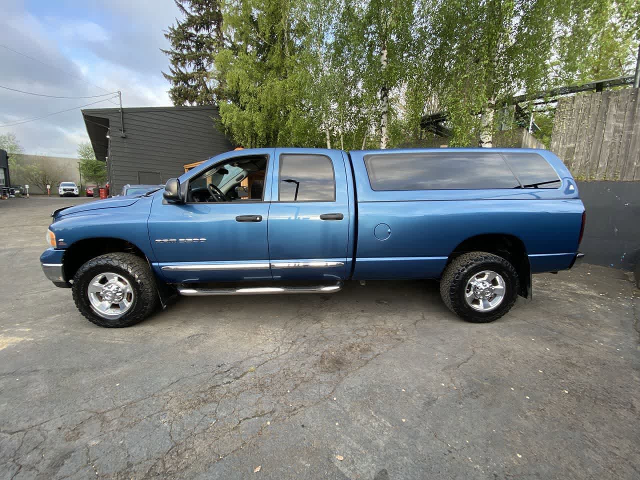 Used 2004 Dodge Ram 3500 Truck SLT w/ Trailer Tow Group AWD/4WD image 3