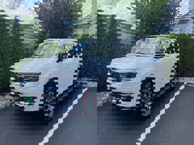New 2025 Jeep Wagoneer 4WD w/ Convenience Group I image 1