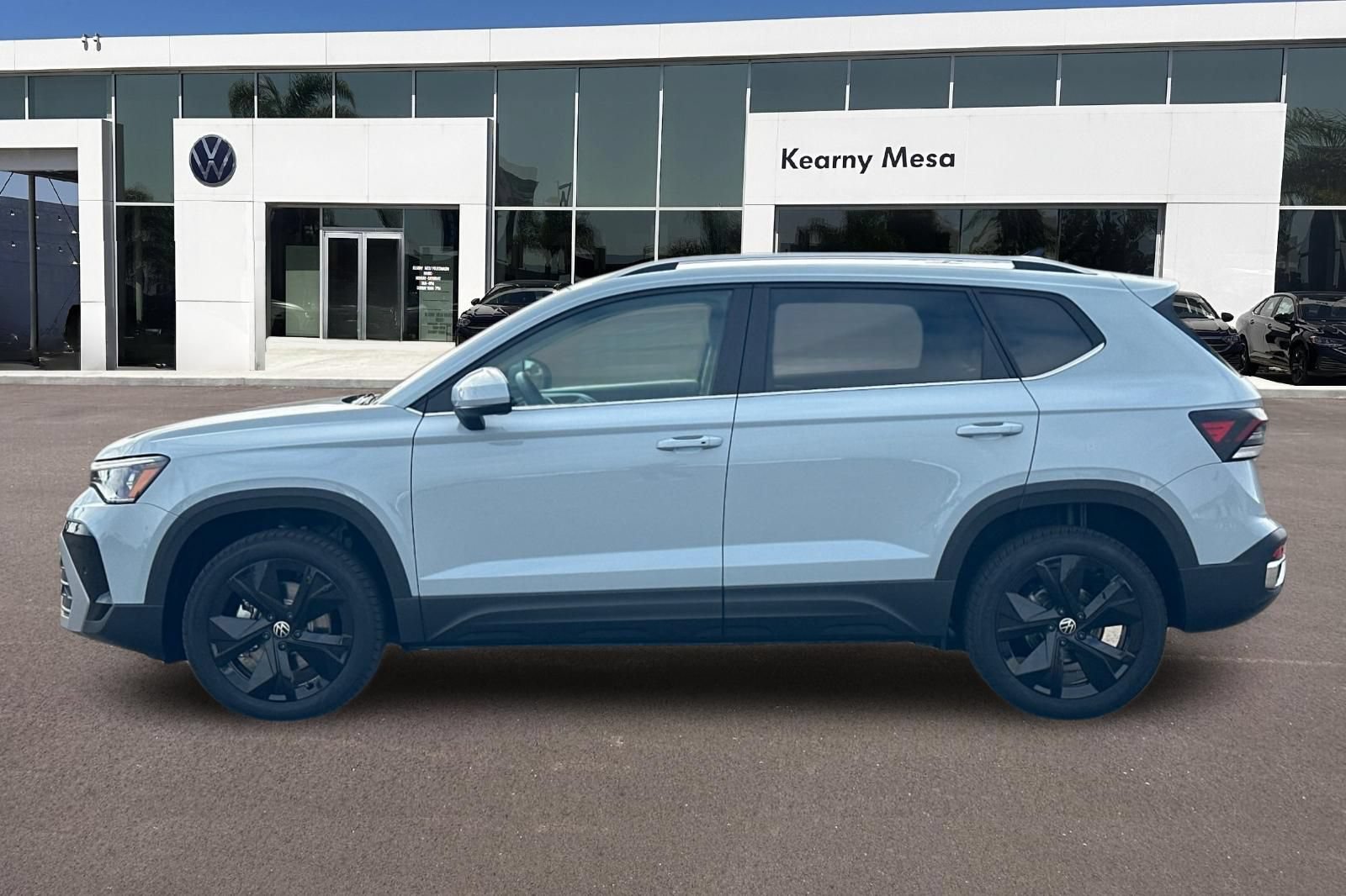 New 2026 Volkswagen Taos SE FWD image 7