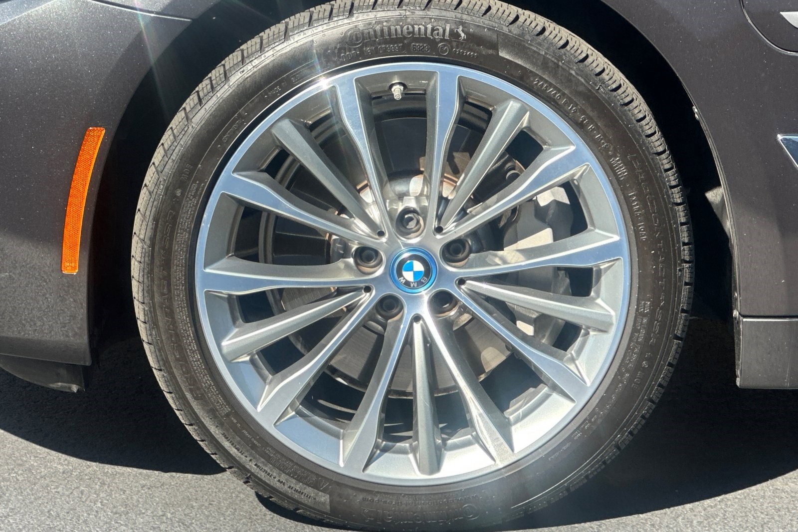 Certified 2023 BMW 530e xDrive w/ Executive Package image 38