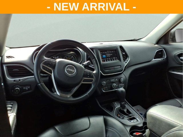 Used 2019 Jeep Cherokee Latitude Plus FWD image 13