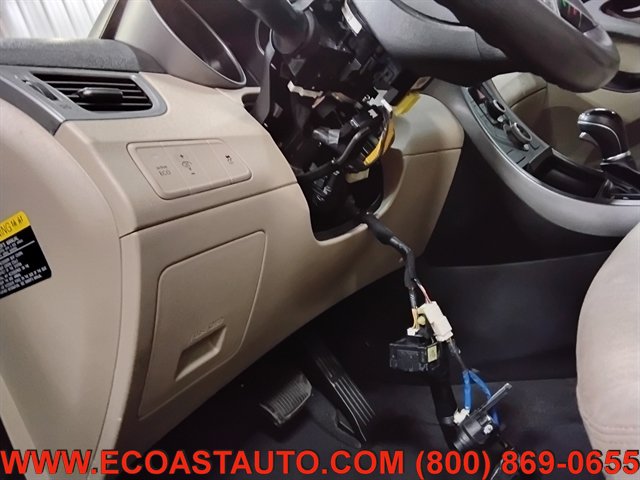 Used 2016 Hyundai Elantra SE w/ Option Group 02 FWD image 19