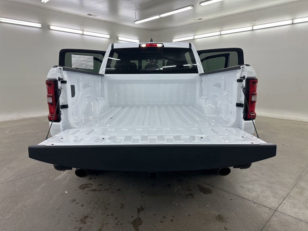 New 2026 RAM 1500 4x4 Crew Cab image 23