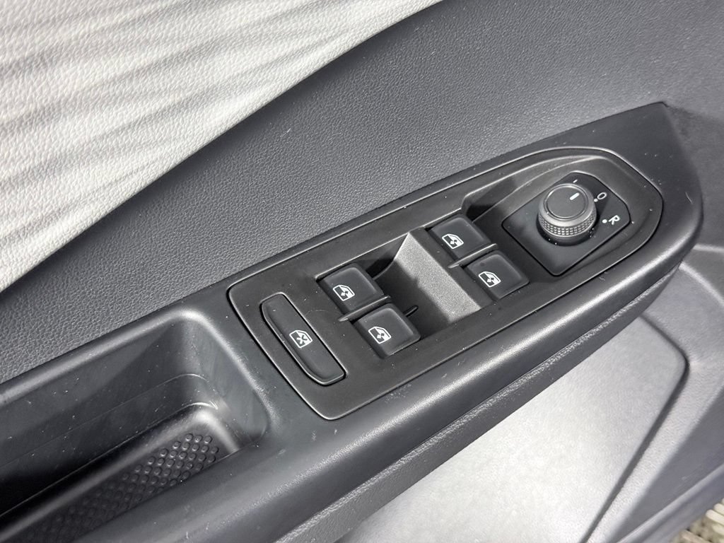 Used 2023 Volkswagen Taos S FWD image 19