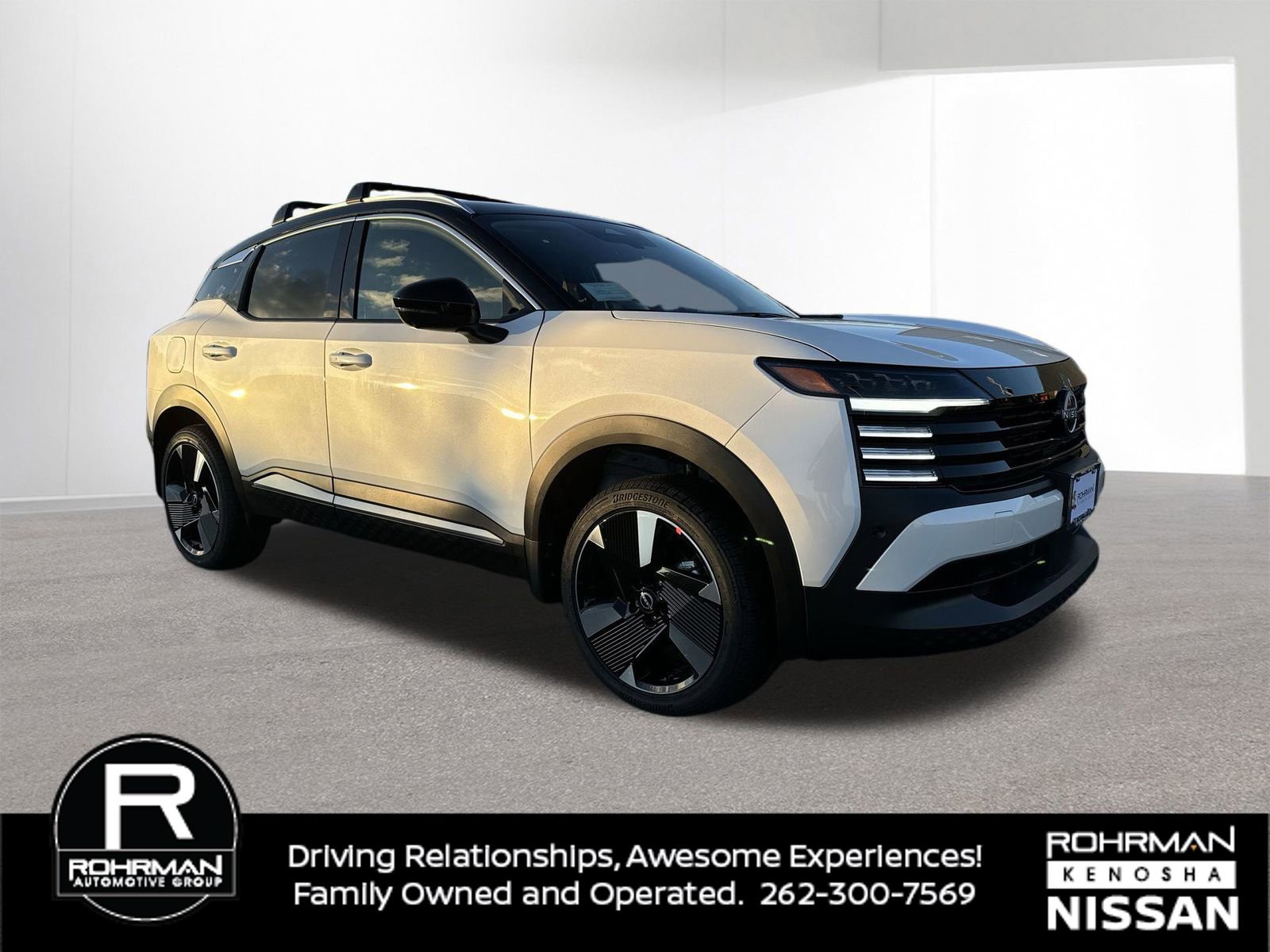 New 2026 Nissan Kicks SR w/ Cold Weather Package image 3