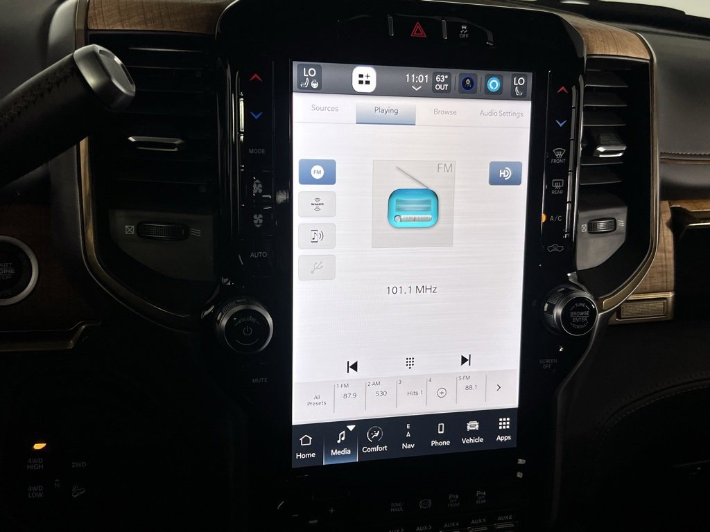 Used 2024 RAM 2500 Limited image 19