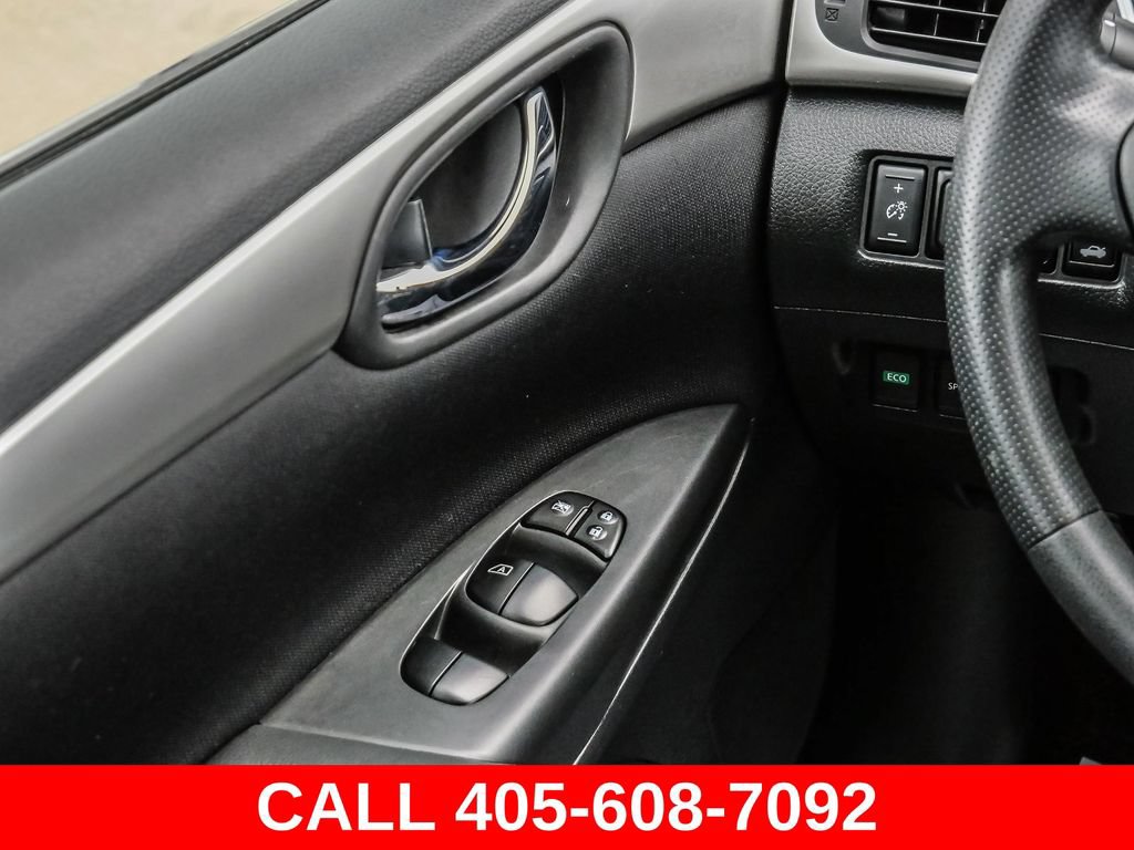 Used 2018 Nissan Sentra S FWD image 40