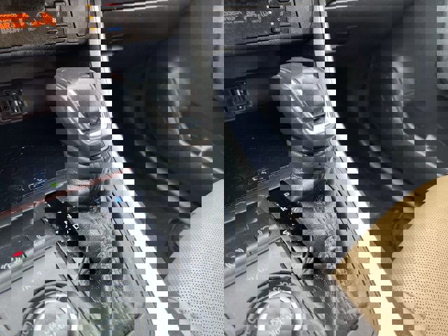 Used 2019 Toyota RAV4 Limited image 16