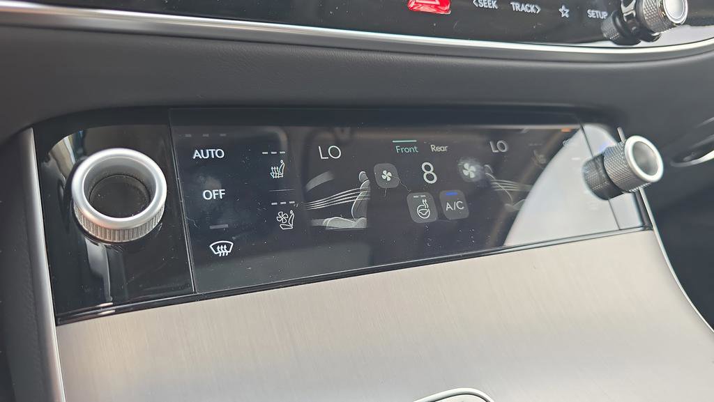 New 2026 Genesis GV70 2.5T Advanced AWD/4WD image 15