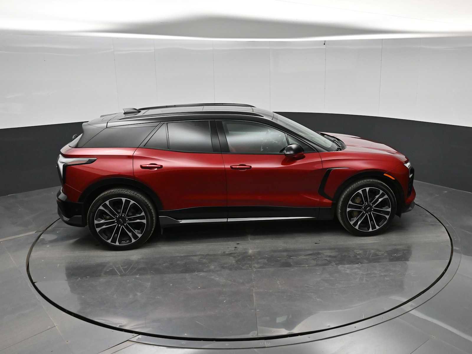 Used 2025 Chevrolet Blazer EV SS AWD/4WD image 32