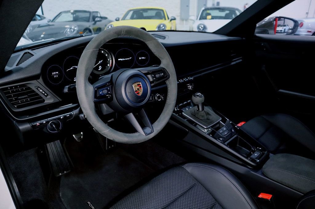 Used 2023 Porsche 911 Carrera T image 28