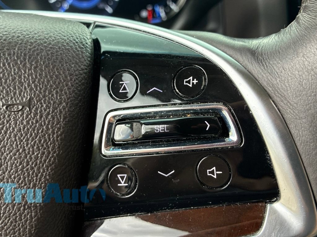 Used 2017 Cadillac Escalade Premium Luxury w/ LPO, Radiant Package AWD/4WD image 31
