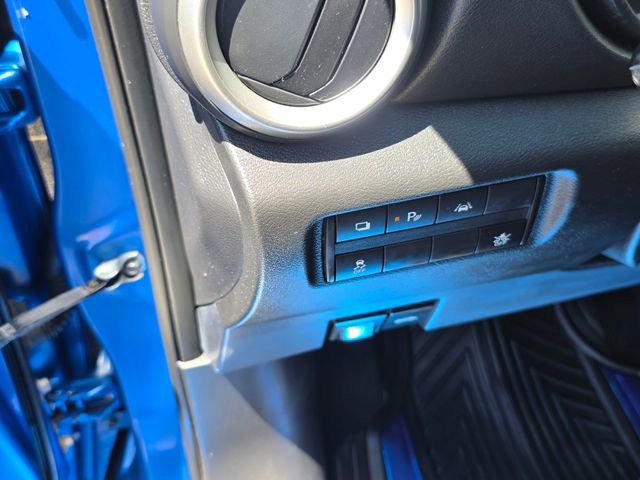 Used 2022 Nissan Versa S FWD image 26