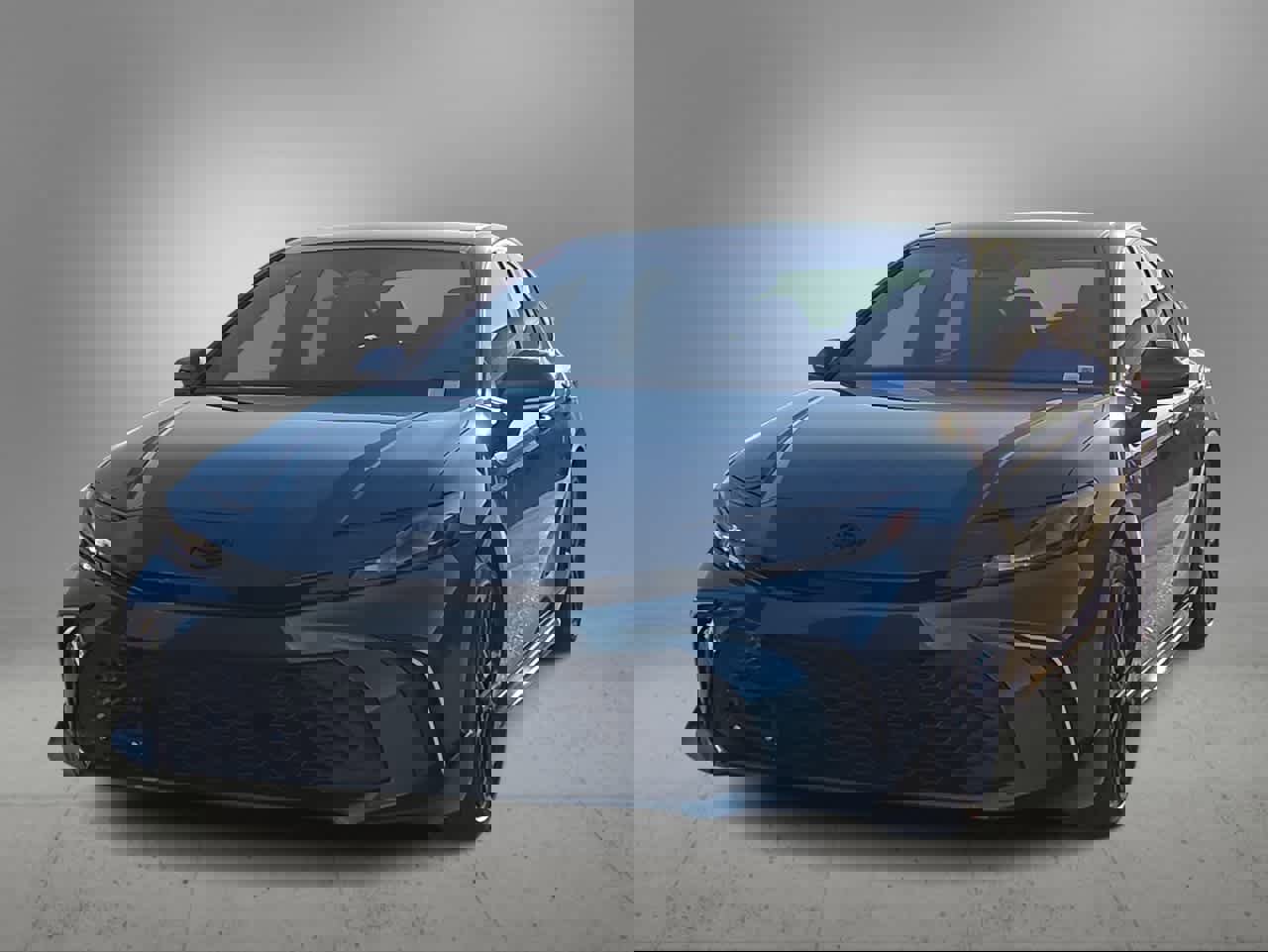 Used 2025 Toyota Camry SE w/ Convenience Package image 3