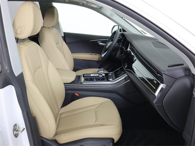 Certified 2025 Audi Q8 Premium Plus image 13