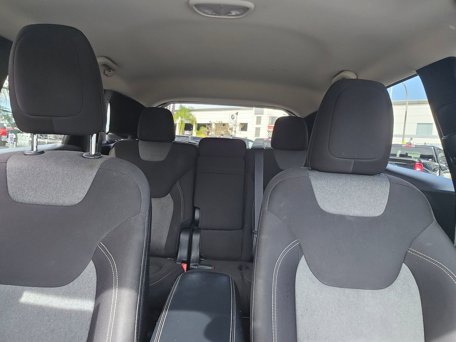 Used 2015 Jeep Cherokee Sport w/ Sport Appearance Group image 28