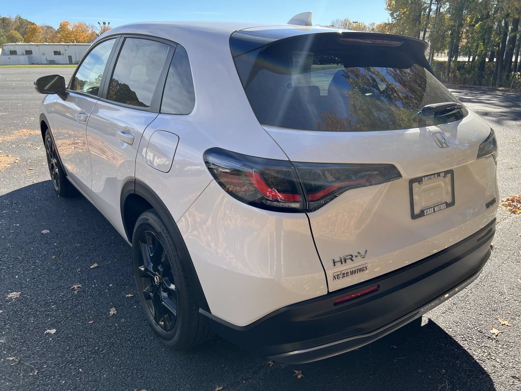 Used 2025 Honda HR-V Sport image 5