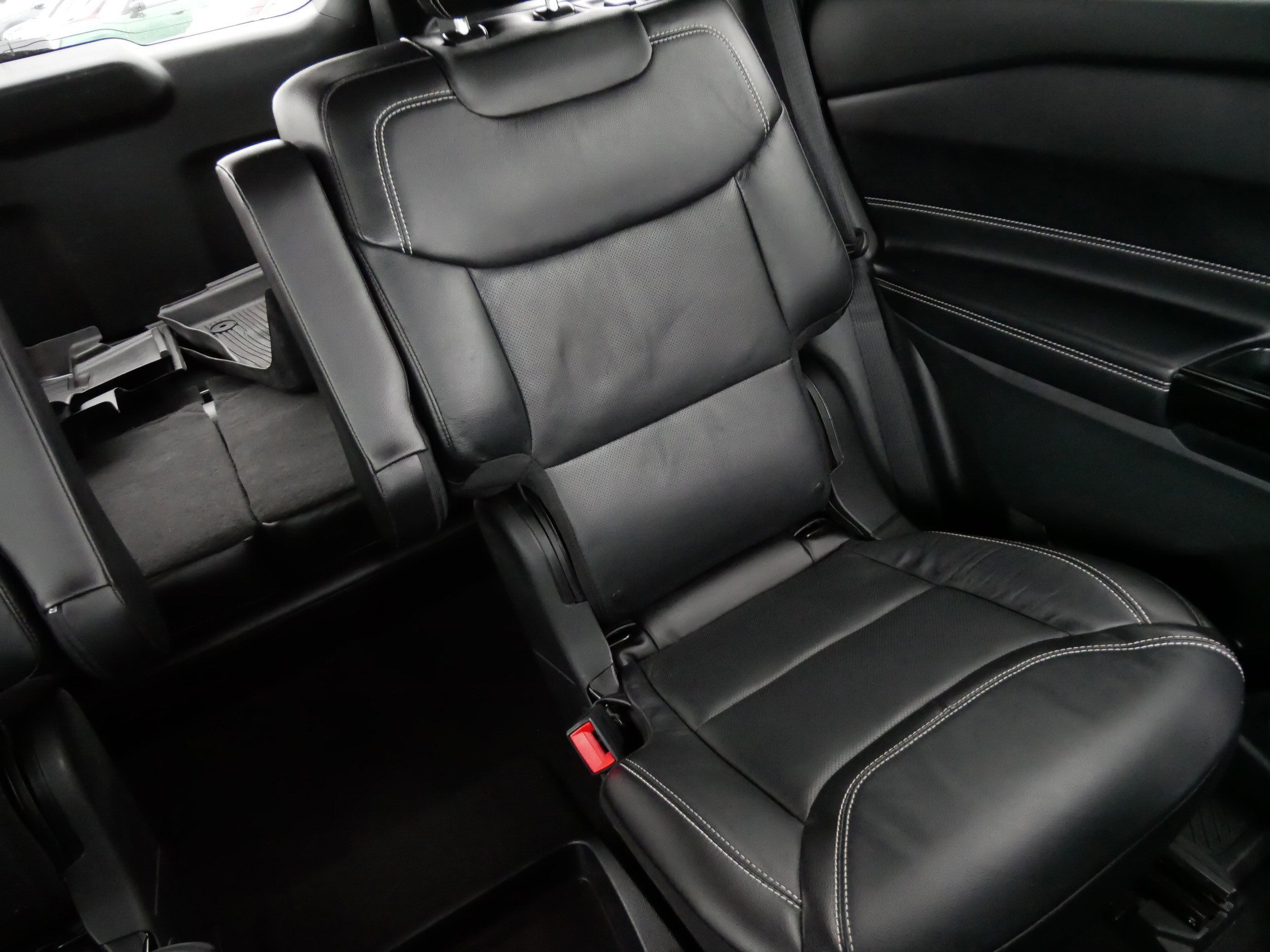 Used 2021 Ford Explorer ST w/ Equipment Group 401A image 14