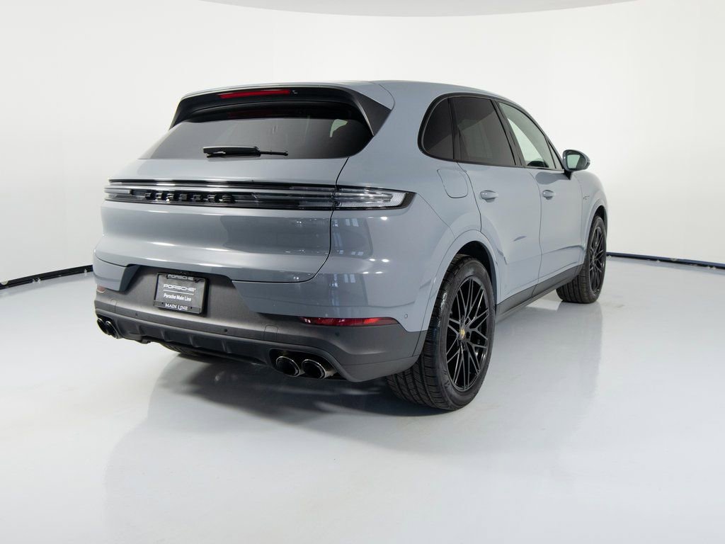 Certified 2024 Porsche Cayenne image 10