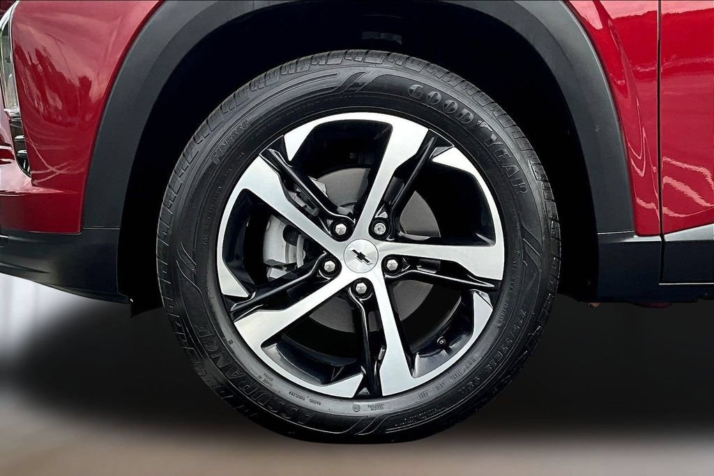 Used 2024 Chevrolet Trax RS FWD image 30