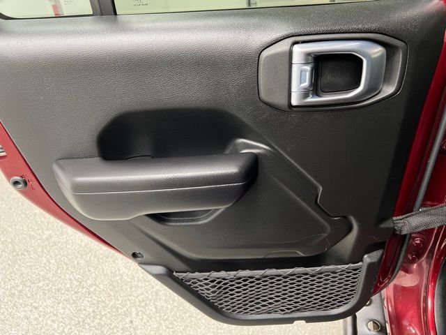 Used 2021 Jeep Wrangler Unlimited Rubicon w/ Cold Weather Group image 40