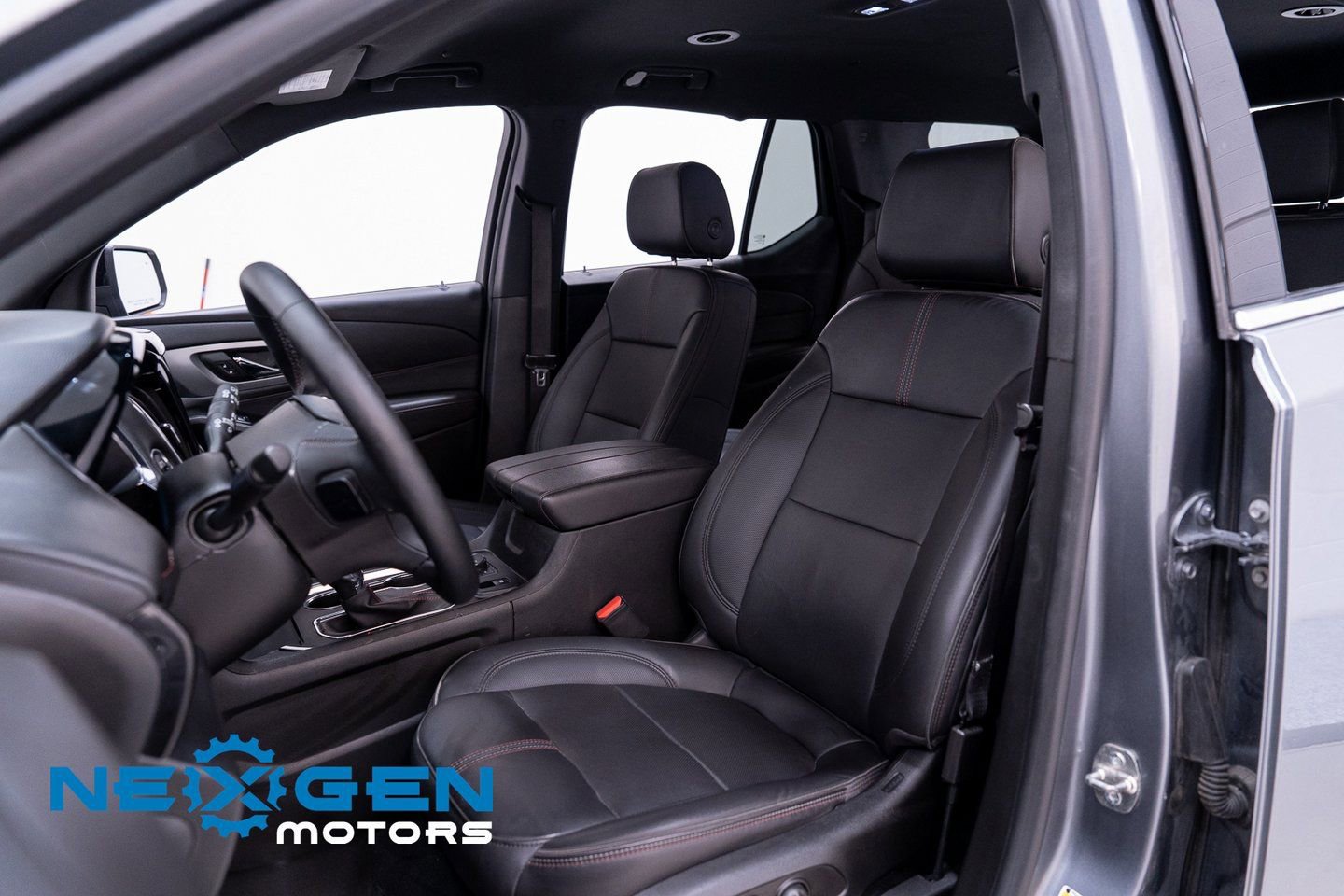 Used 2023 Chevrolet Traverse RS w/ LPO, Floor Liner Package image 27