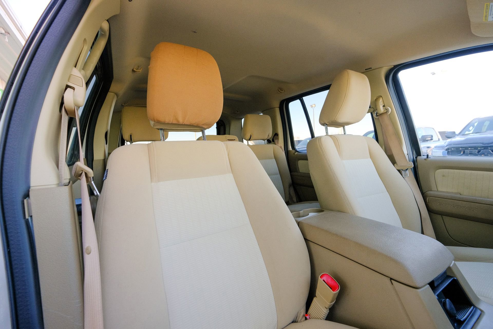 Used 2010 Ford Explorer XLT image 16