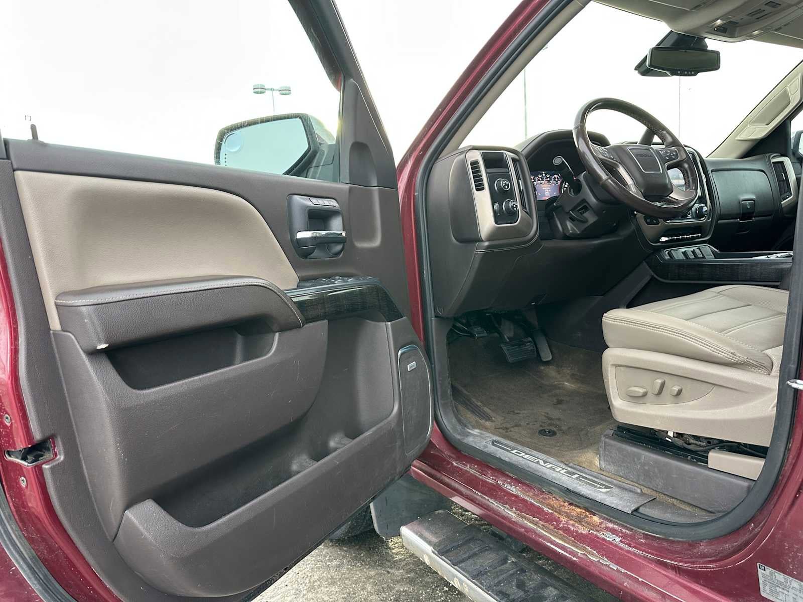 Used 2015 GMC Sierra 1500 Denali w/ Driver Alert Package image 19