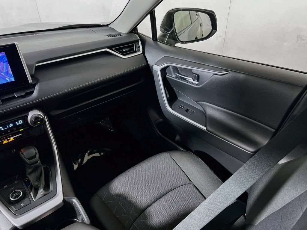 Certified 2025 Toyota RAV4 XLE AWD/4WD image 20