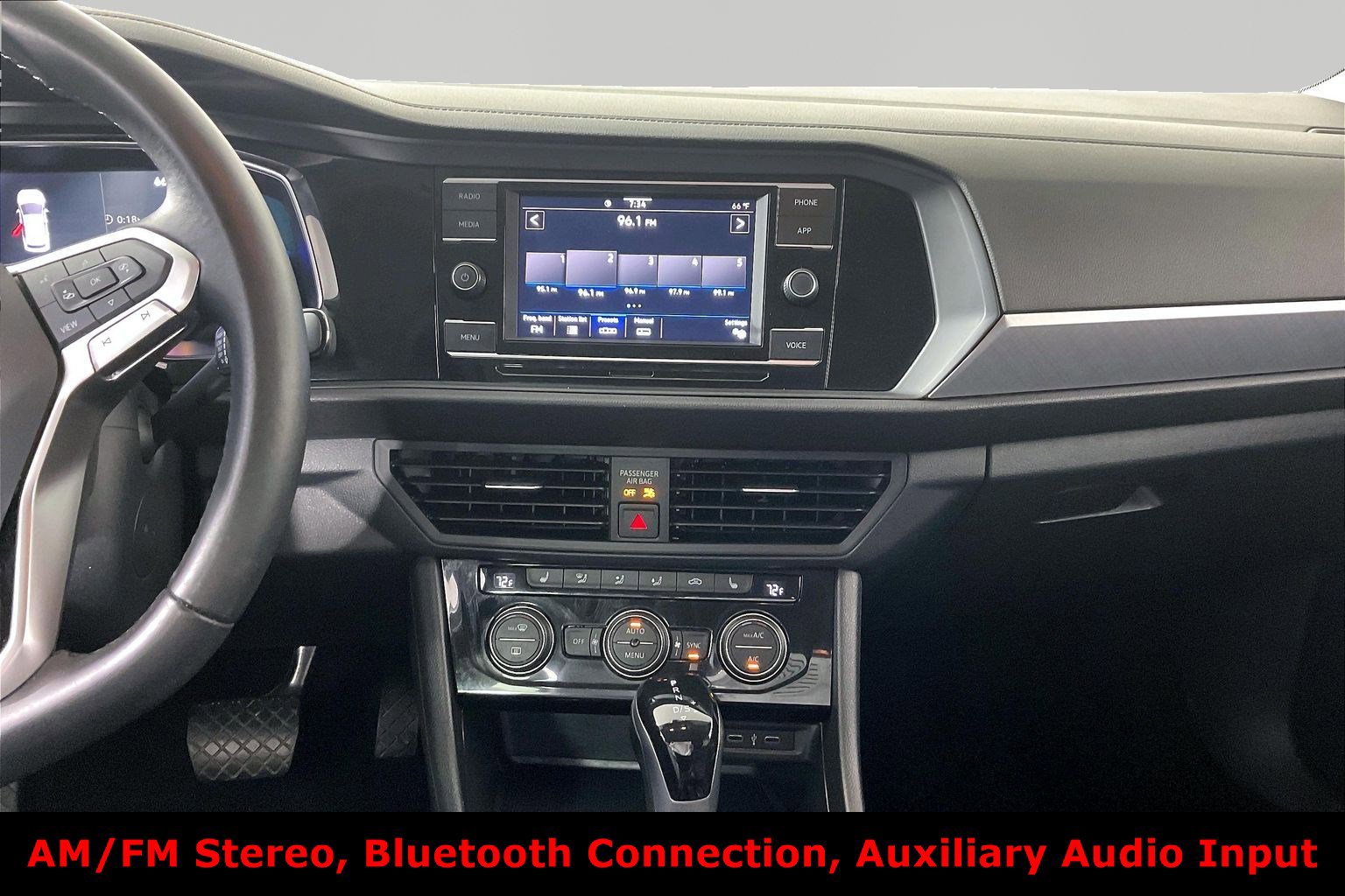 Used 2023 Volkswagen Jetta SE FWD image 9