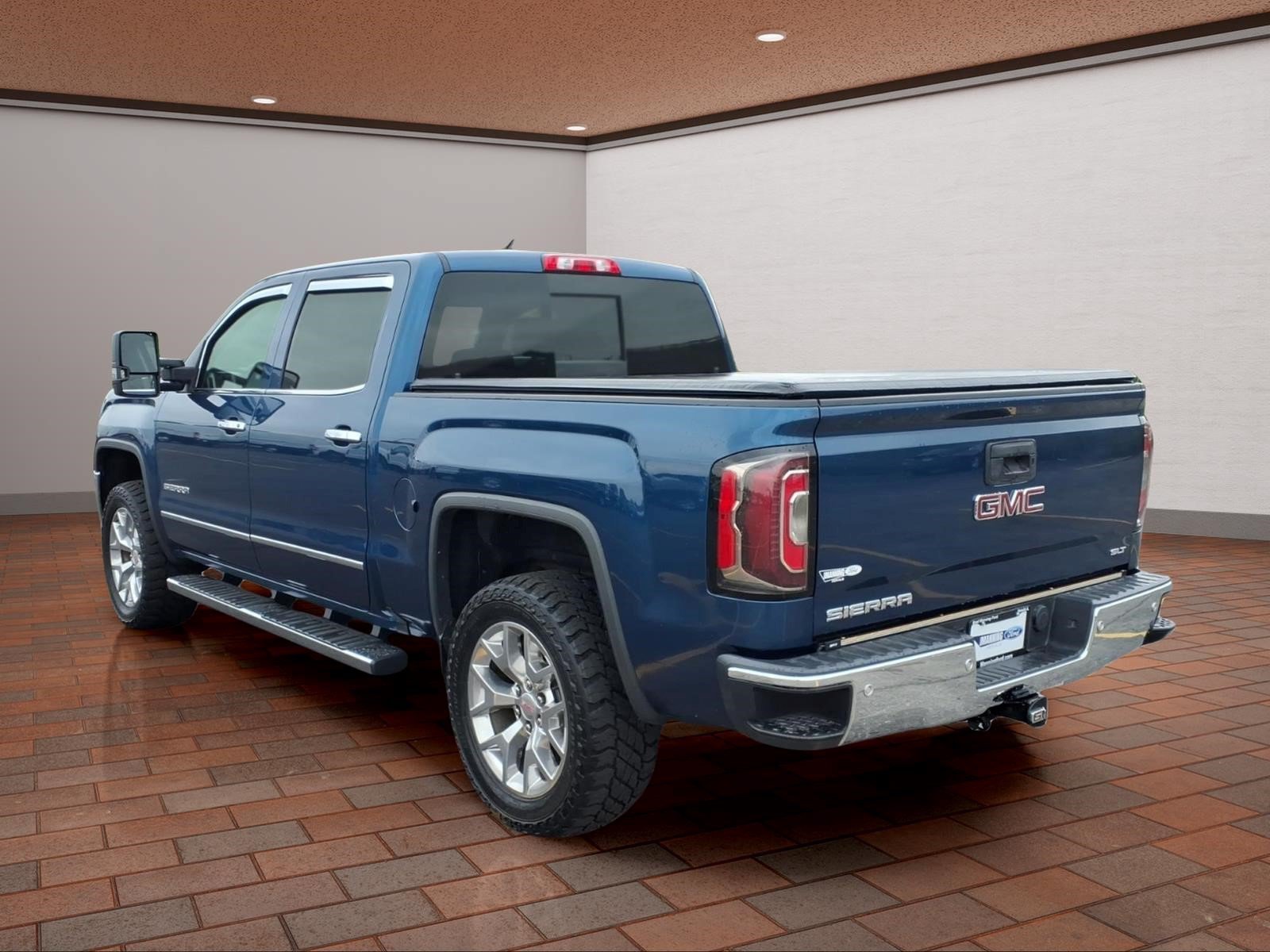 Used 2017 GMC Sierra 1500 SLT w/ SLT Premium Package AWD/4WD image 6