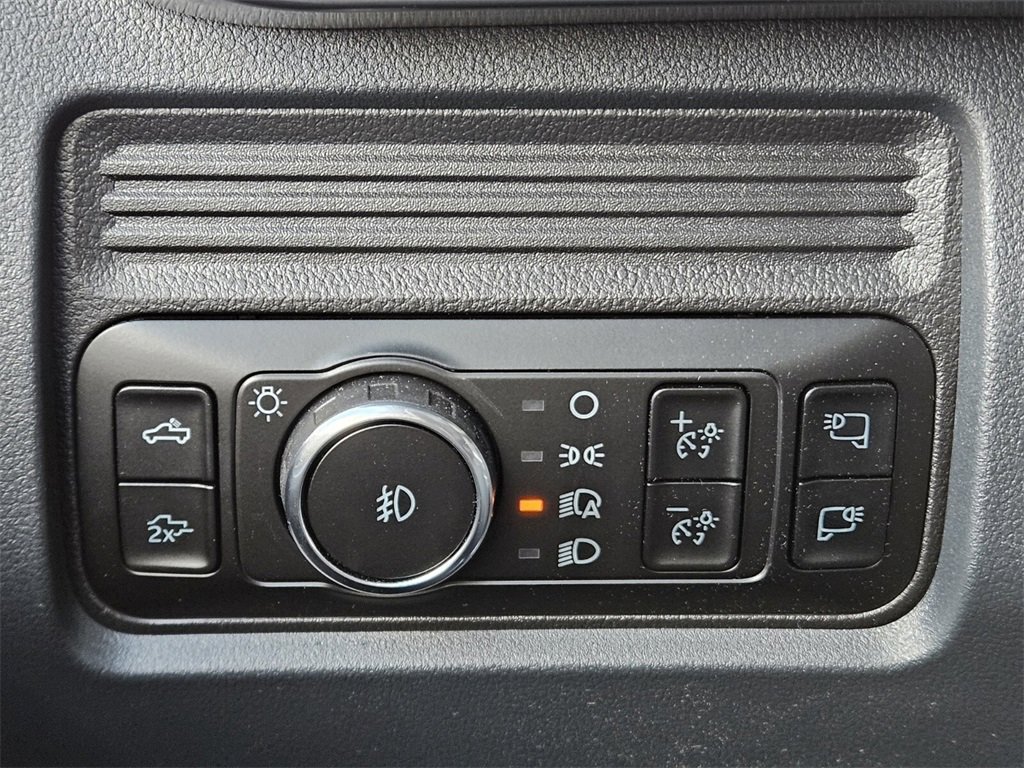 New 2025 Ford F350 Lariat w/ Lariat Ultimate Package image 24