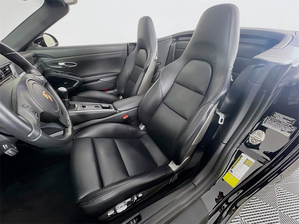 Certified 2015 Porsche 911 Carrera S image 5
